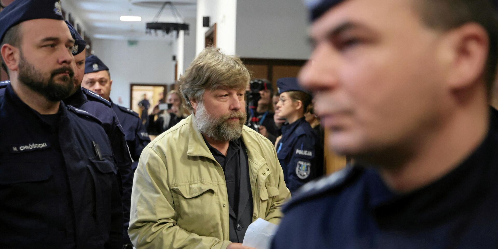 Археолог Александр Бутягин в здании суда в Польше - ИноСМИ, 1920, 16.01.2026