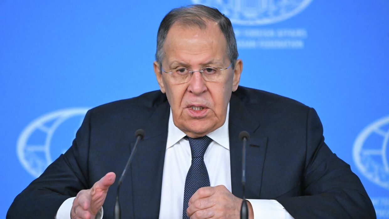 Пресс-конференция министра иностранных дел России Сергея Лаврова
