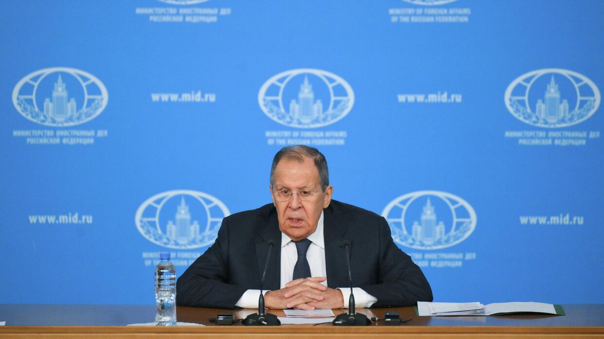 Пресс-конференция министра иностранных дел России Сергея Лаврова