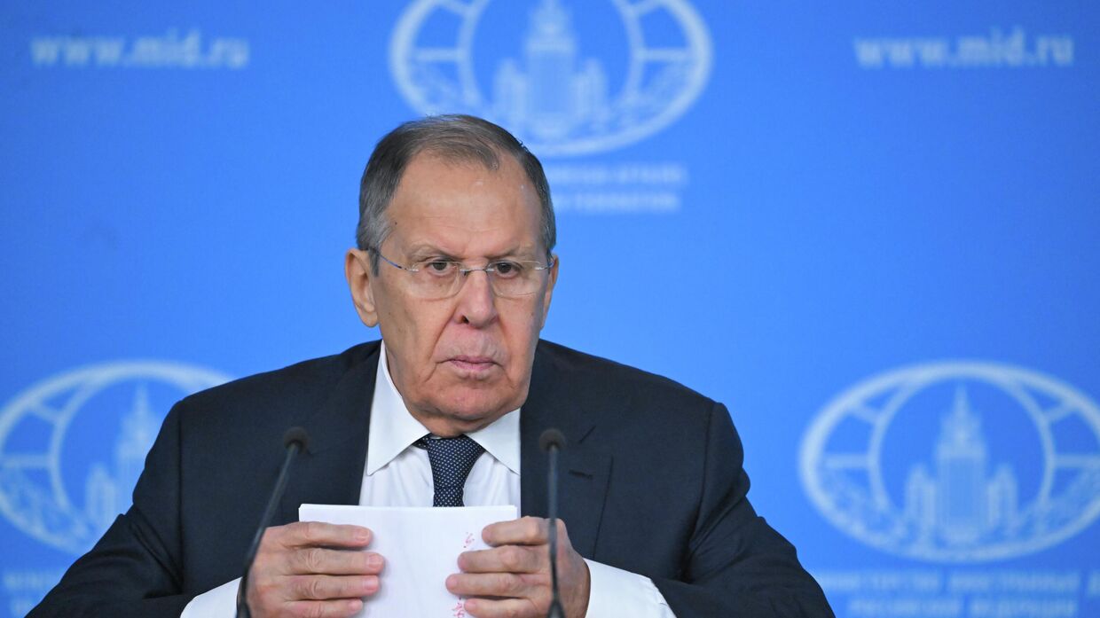 Пресс-конференция министра иностранных дел России Сергея Лаврова