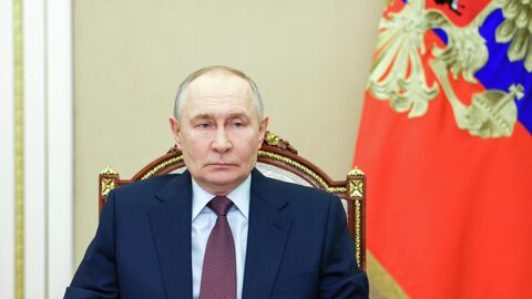 Президент Владимир Путин провел совещание с членами правительства РФ