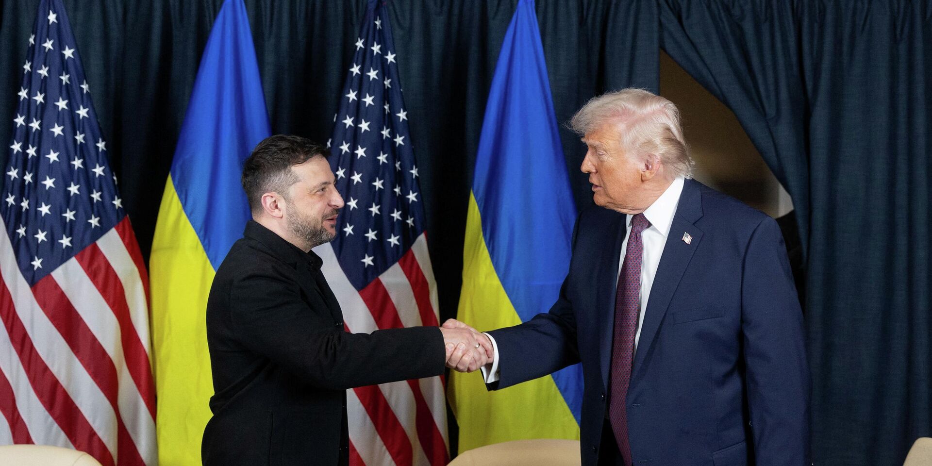 Президент США Дональд Трамп и Владимир Зеленский в Давосе, Швейцария, 22 января 2026 года. - ИноСМИ, 1920, 29.01.2026