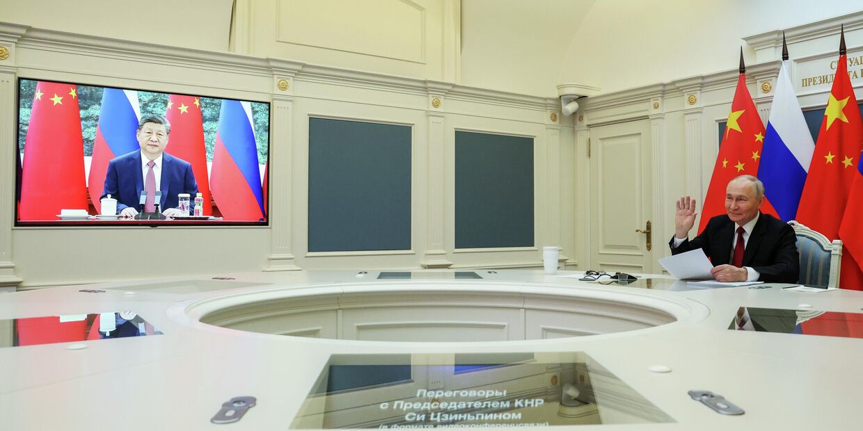 Президент Владимир Путин провел видеоконференцию с председателем КНР Си Цзиньпином