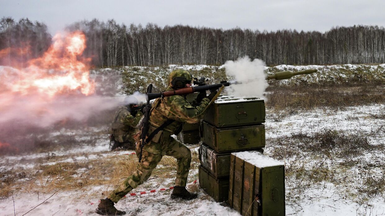 Практические занятия курсантов кафедры разведки Новосибирского высшего военного командного училища