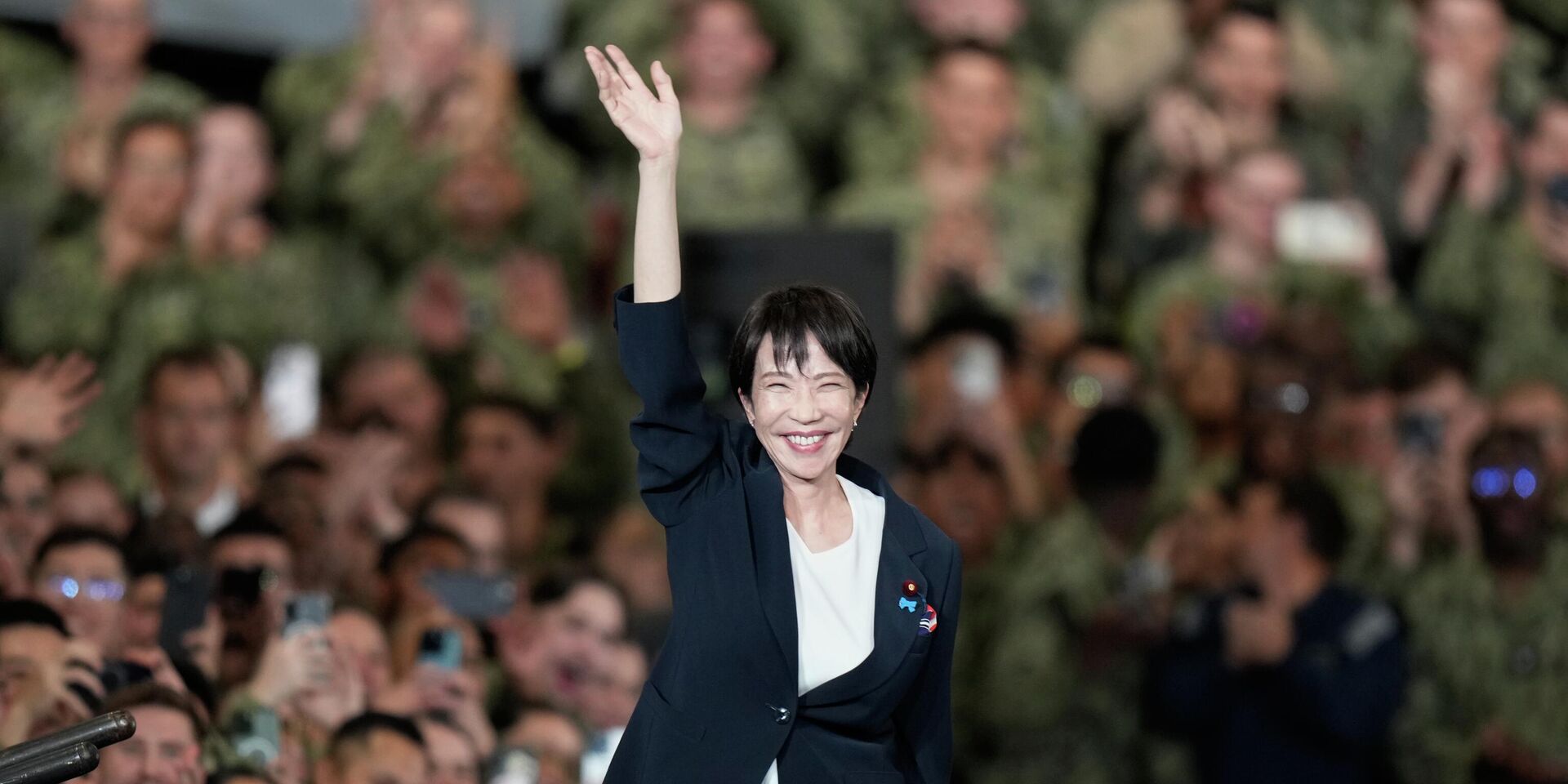 Премьер-министр Японии Санаэ Такаити на авианосце ВМС США George Washington - ИноСМИ, 1920, 06.02.2026