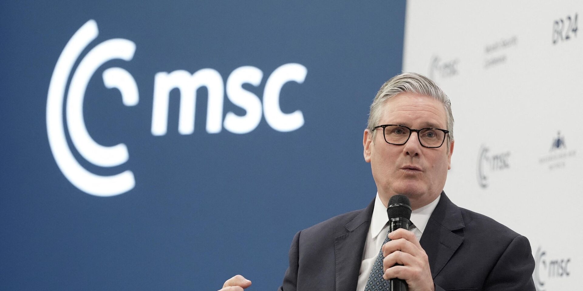 Премьер-министр Британии Кир Стармер принимает участие в панельной дискуссии во время Мюнхенской конференции по безопасности - ИноСМИ, 1920, 15.02.2026