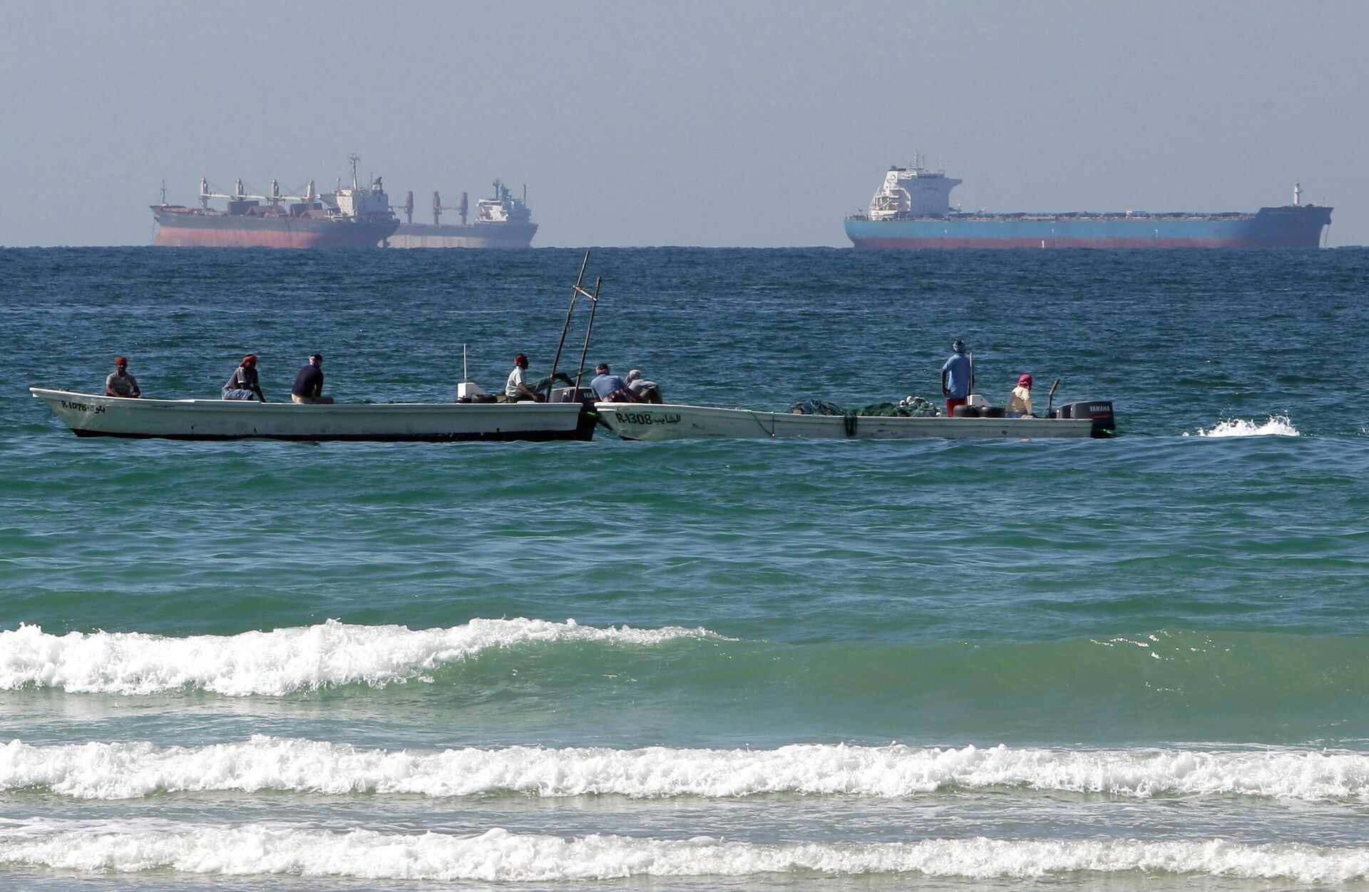 Танкеры в Ормузском проливе - ИноСМИ, 1920, 23.03.2026