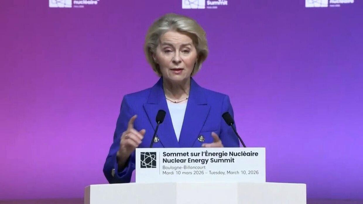 Это было ошибкой. Фон дер Ляйен признала, что Европа села в лужу