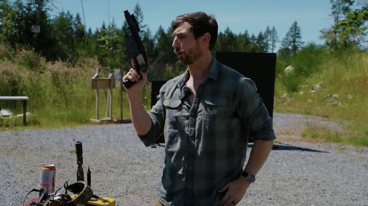 Этого не должно существовать. Американец в ужасе от российской винтовки