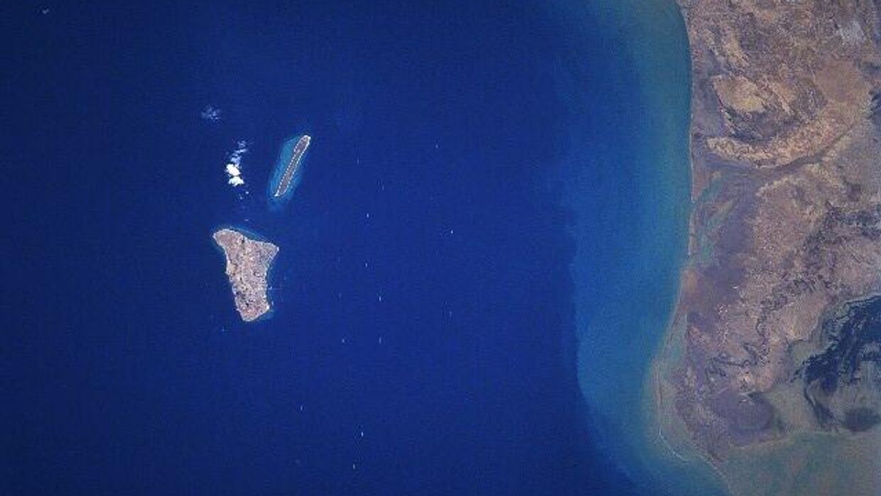 Вид на о. Харк из Космоса