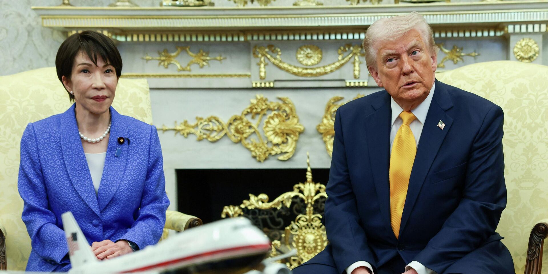 U.S. President Donald Trump meets with Japanese Prime Minister Sanae Takaichi in the Oval Office at the White House in Washington, D.C., U.S., March 19, 2026.  - ИноСМИ, 1920, 20.03.2026