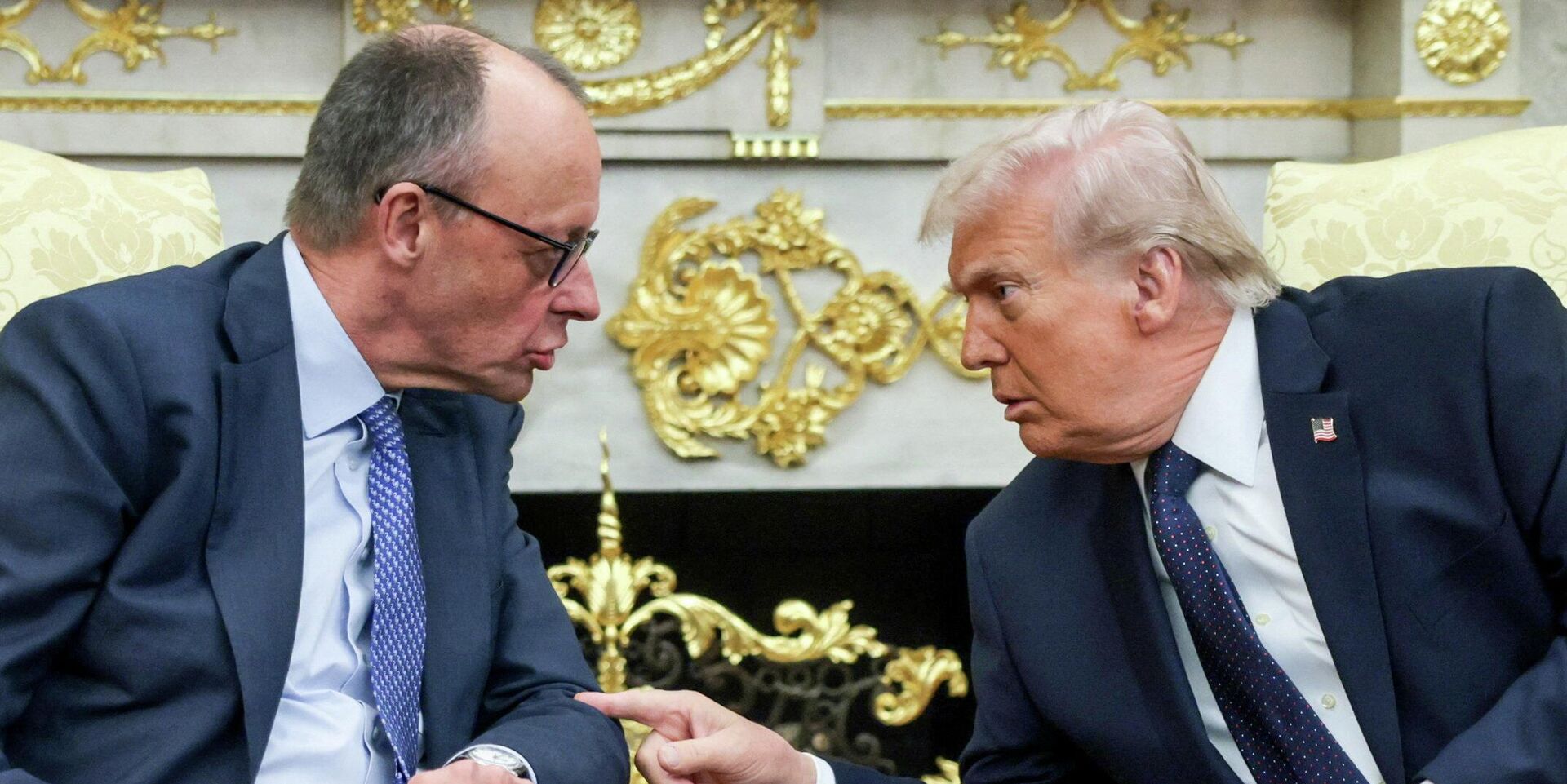 Президент США Дональд Трамп и федеральный канцлер Германии Фридрих Мерц в Овальном кабинете - ИноСМИ, 1920, 01.04.2026