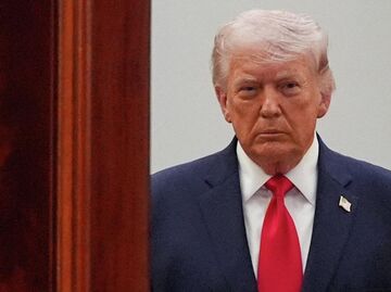 Дональд Трамп перед своим обращением к нации по поводу ситуации вокруг Ирана. 1 апреля 2026 г.