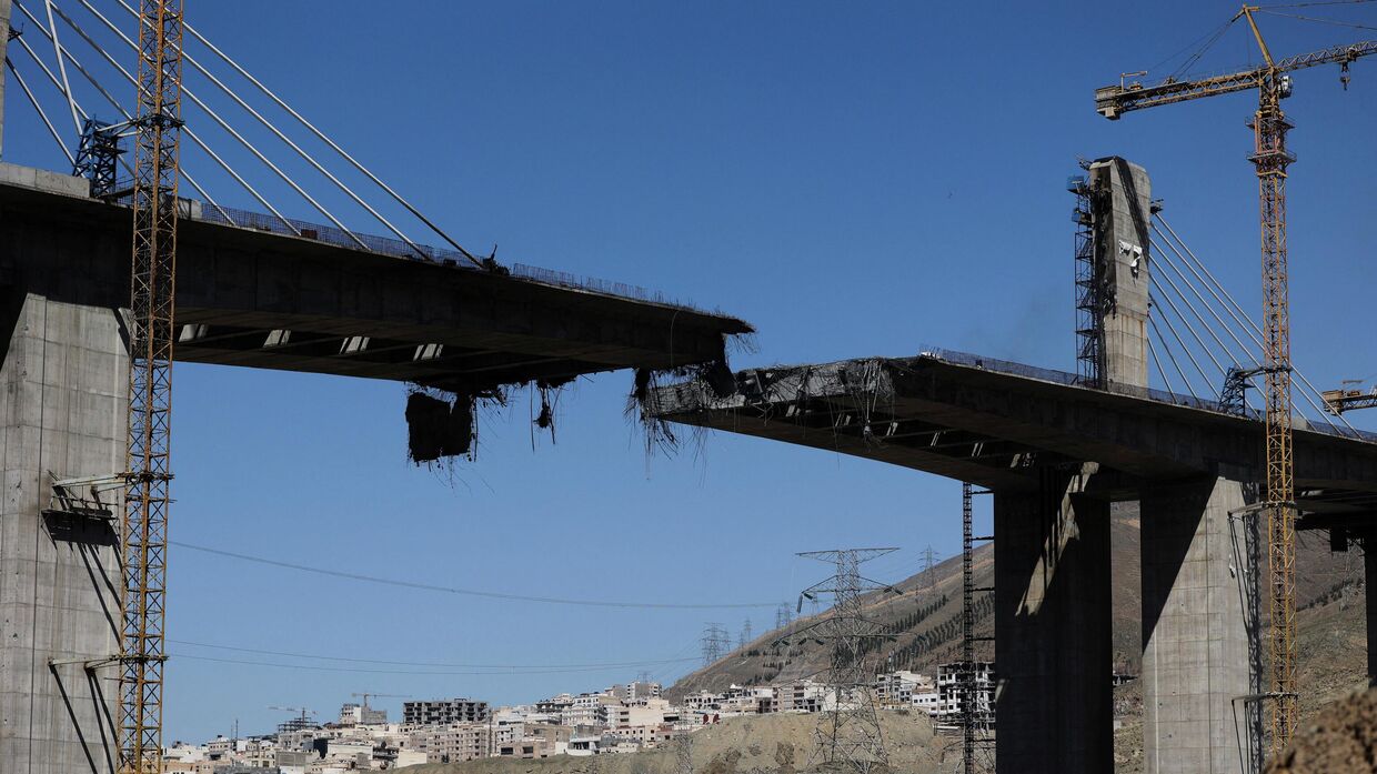 Мост B1 между Тегераном и Кереджем после атаки США