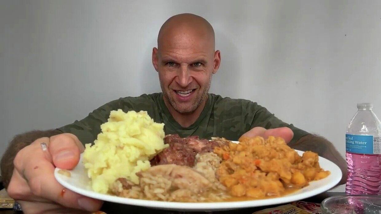 В США нет ничего подобного. Американский солдат влюбился в российскую еду