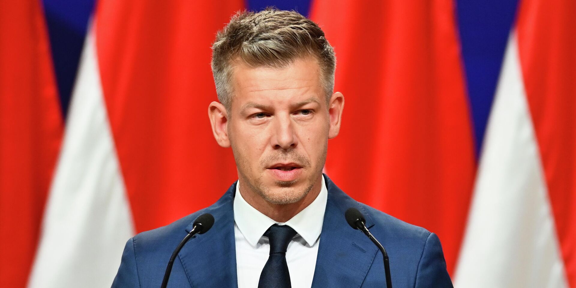 Лидер победившей на парламентских выборах в Венгрии оппозиционной партии Тиса Петер Мадьяр - ИноСМИ, 1920, 14.04.2026