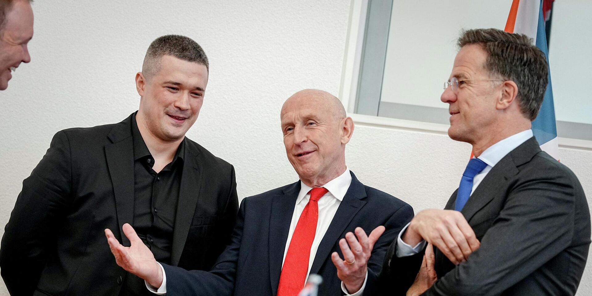 Министр обороны Украины Михаил Федоров, министр обороны Великобритании Джон Хили и генеральный секретарь НАТО Марк Рютте в Берлине, Германия, 15 апреля 2026 года - ИноСМИ, 1920, 16.04.2026