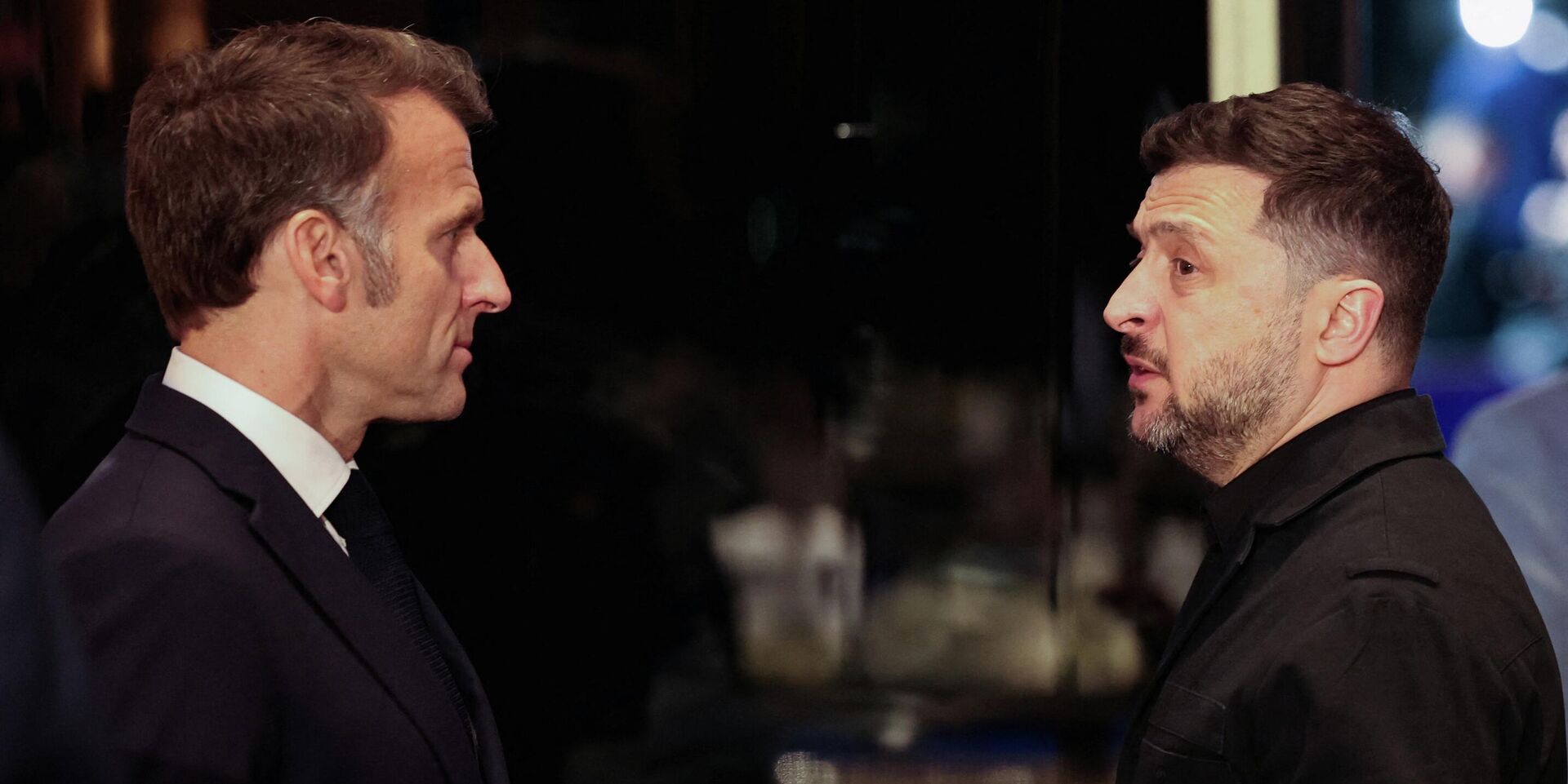 Эммануэль Макрон и Владимир Зеленский на саммите ЕС в Айя-Напа  - ИноСМИ, 1920, 24.04.2026