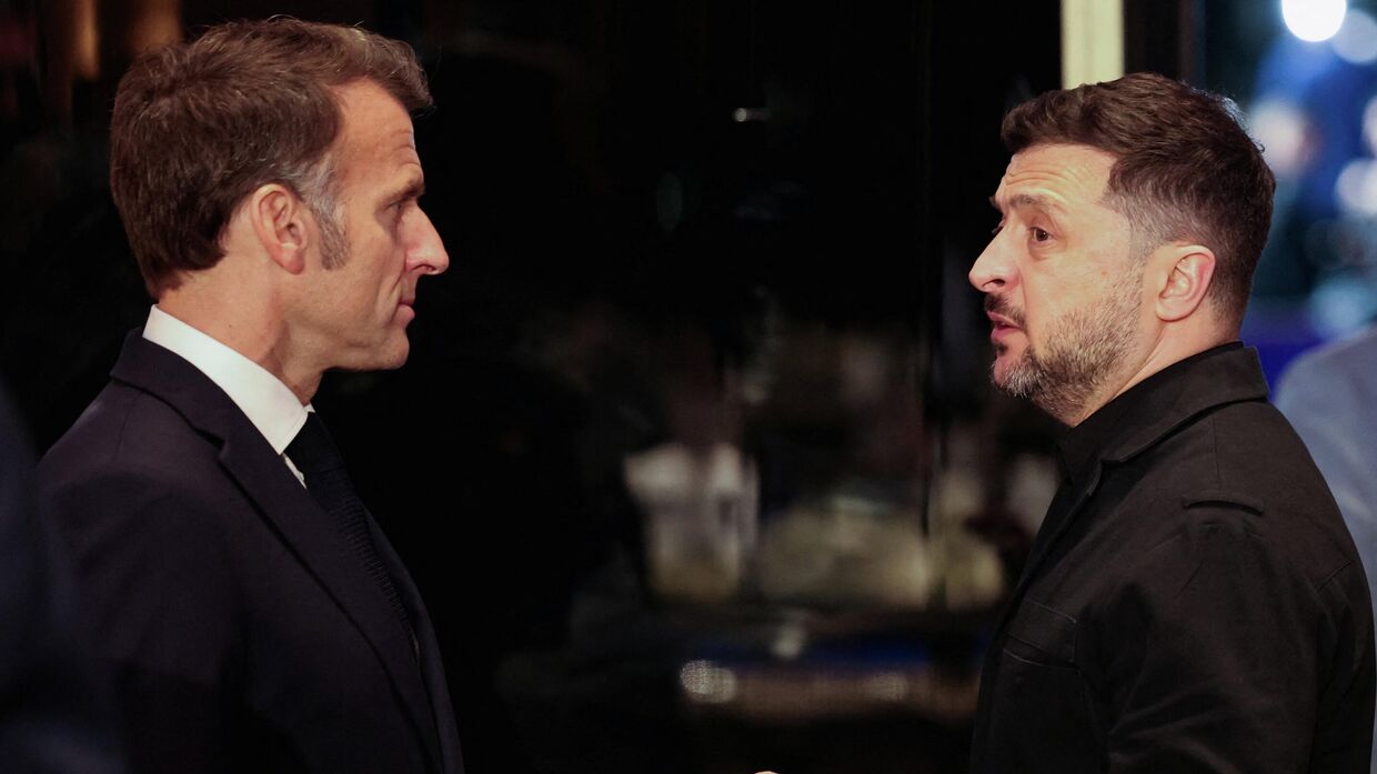 Эммануэль Макрон и Владимир Зеленский на саммите ЕС в Айя-Напа 