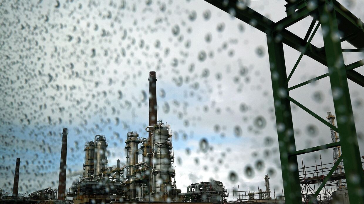 Нефтеперерабатывающий завод PCK Raffinerie GmbH в городе Шведт, Германия