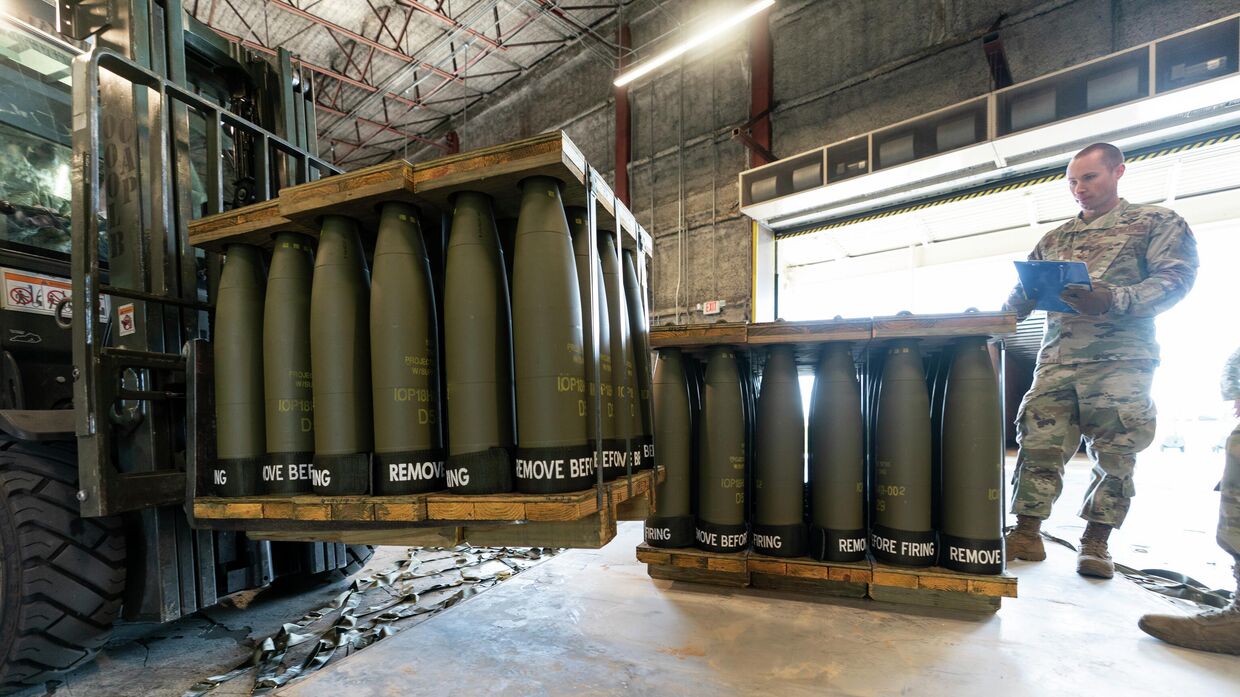 Боеприпасы на военно-воздушной базе в Дувре, штат Делавэр