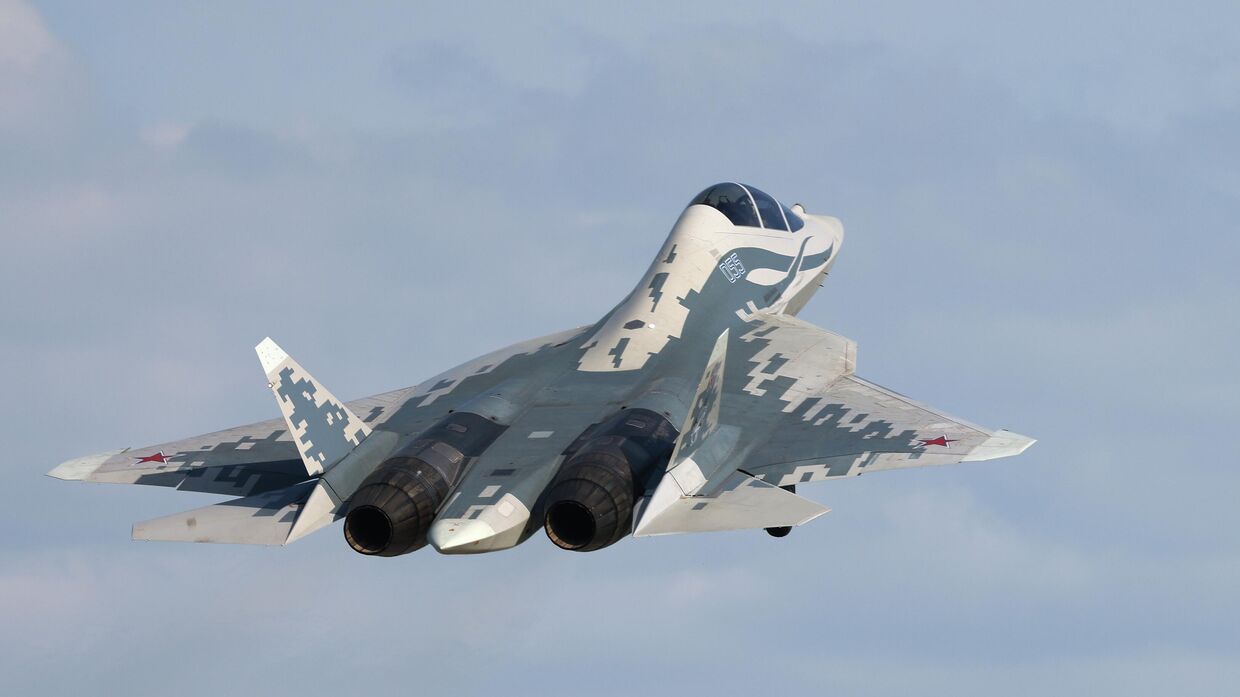 Первый полет двухместной версии истребителя пятого поколения Су-57