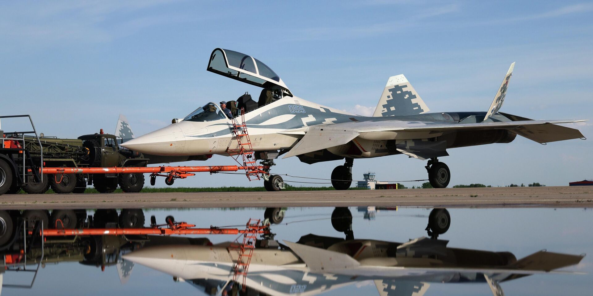 Первый полет двухместной версии истребителя пятого поколения Су-57 - ИноСМИ, 1920, 26.05.2026
