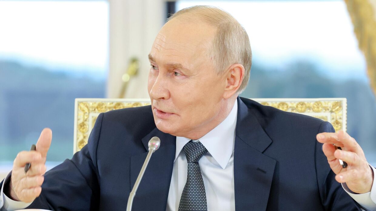 Встреча президента РФ Владимира Путина с руководителями международных информационных агентств