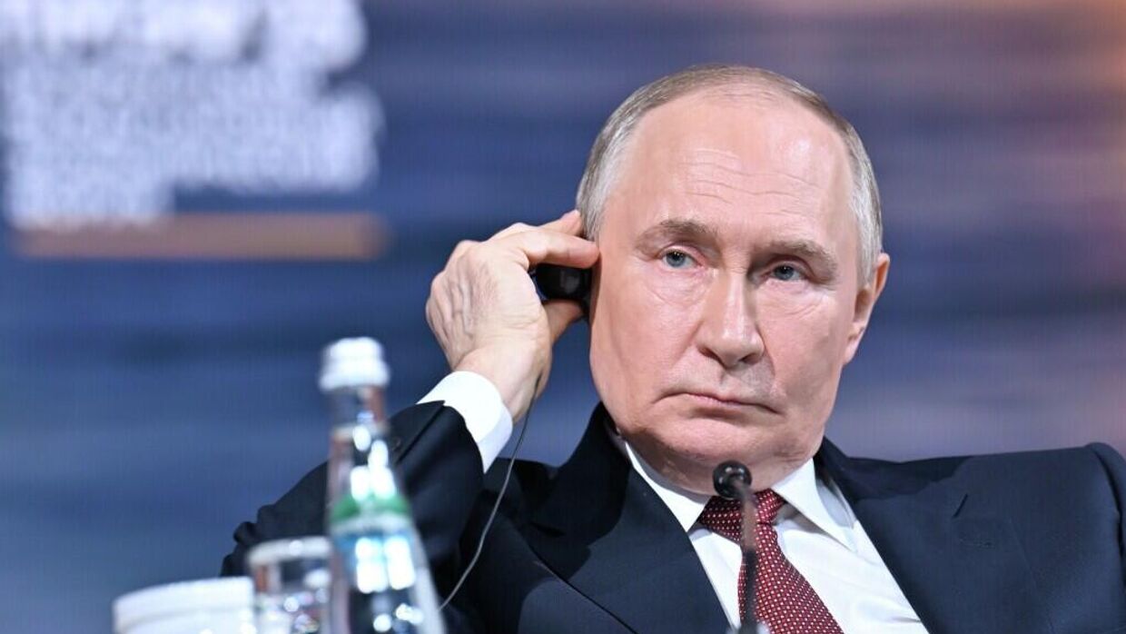 LIVE: Путин на пленарном заседании ПМЭФ-2026