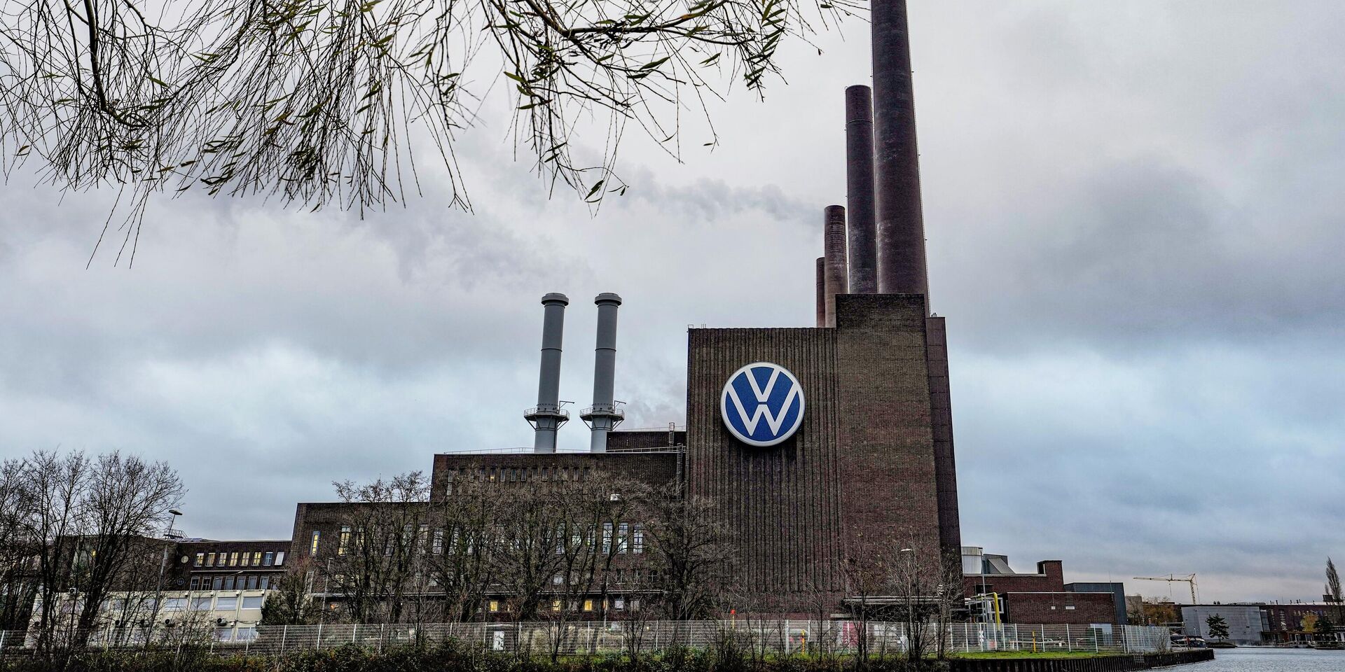 Завод Volkswagen в Вольфсбурге - ИноСМИ, 1920, 08.06.2026
