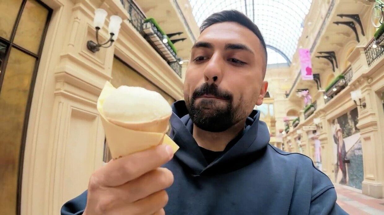 Московское мороженое. Канадец рассказал, чем ему понравилась столица
