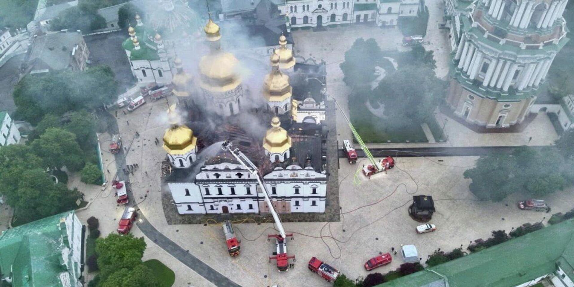 Пожар в Успенском соборе Киево-Печерской лавры, 15 июня 2026 года - ИноСМИ, 1920, 16.06.2026