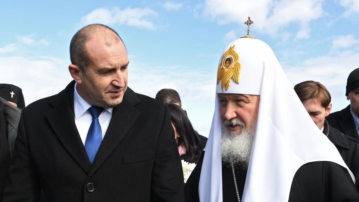 Патриарх Московский и всея Руси Кирилл и президент Болгарии Румен Радев 