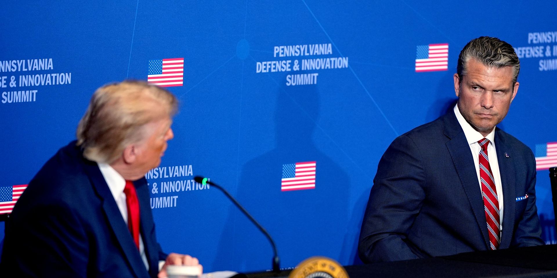 Президент США Дональд Трамп и министр обороны США Пит Хегсет - ИноСМИ, 1920, 06.08.2026