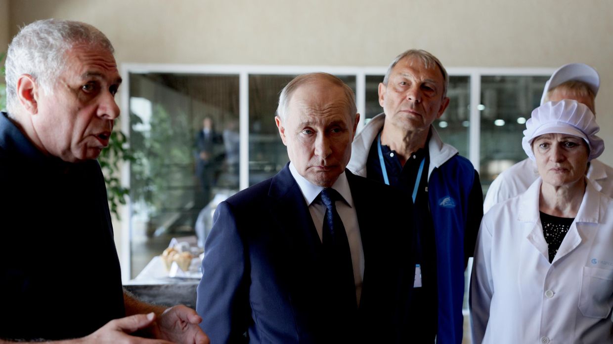Рабочая поездка президента Владимира Путина в Сахалинскую область