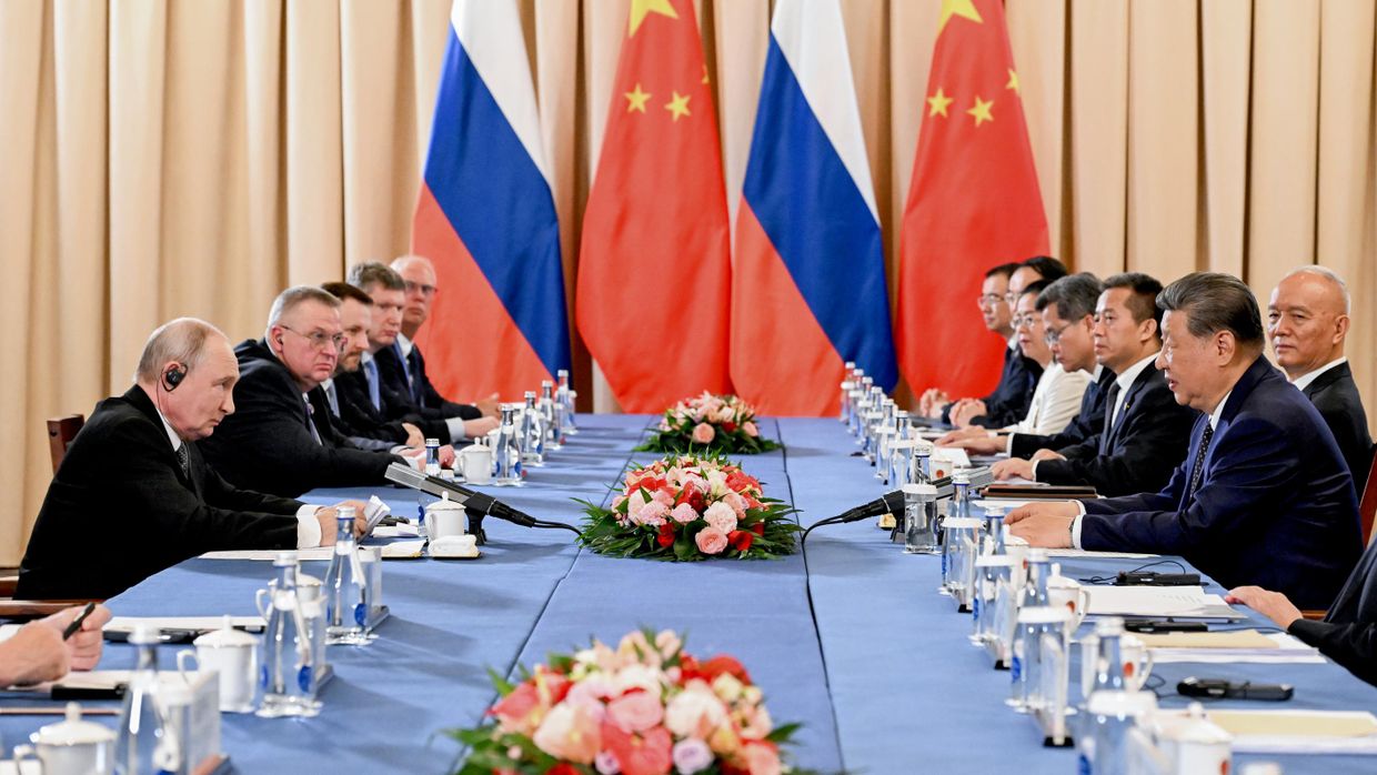 Визит президента Владимира Путина в Киргизию для участия в саммите ШОС