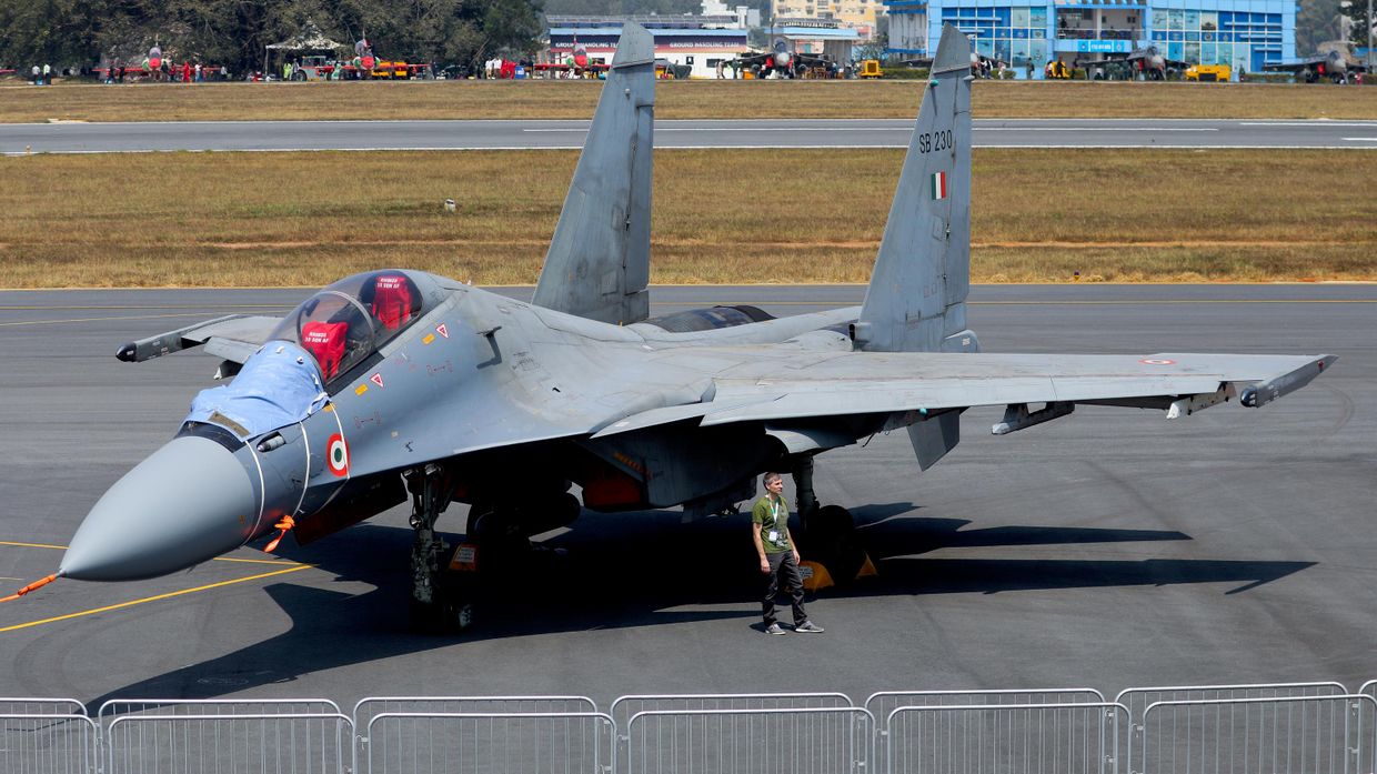 Многоцелевой истребитель Су-30