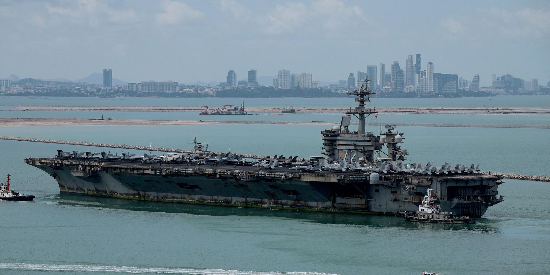 Авианосец ВМС США класса Нимиц USS Abraham Lincoln направляется в порт Лаем-Чабанг, Таиланд, 2 сентября 2026 года - ИноСМИ, 1920, 08.09.2026