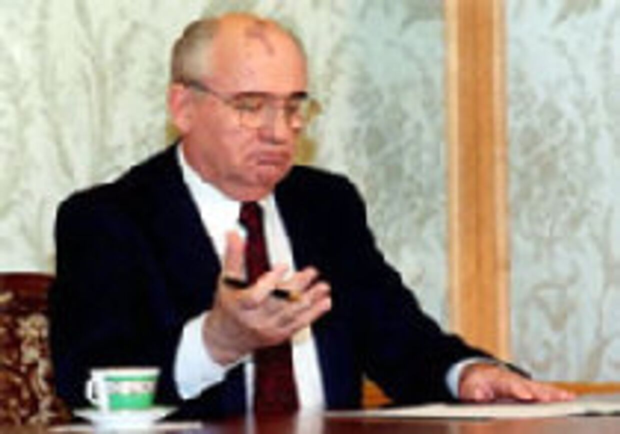От ╚революционной перестройки╩ Горбачёва до ельцинского контрреволюционного путча picture