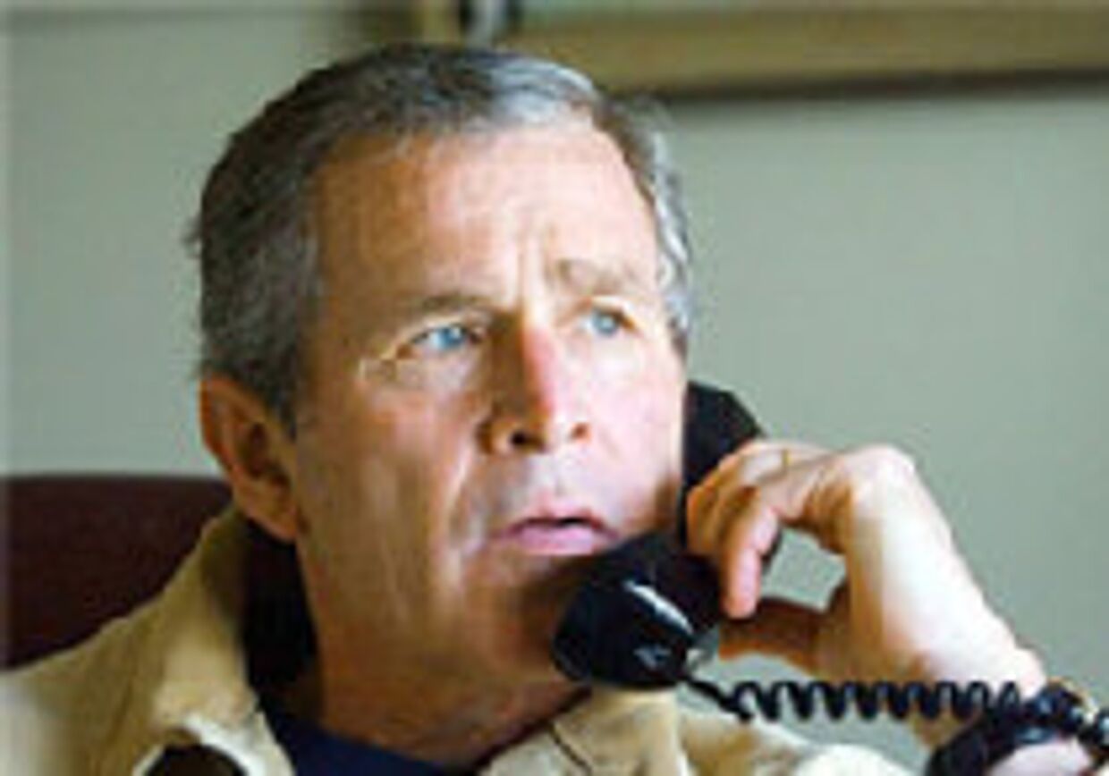 Буш-младший заявляет, что отныне США будут играть более активную роль в деле прекращения насилия на Ближнем Востоке picture