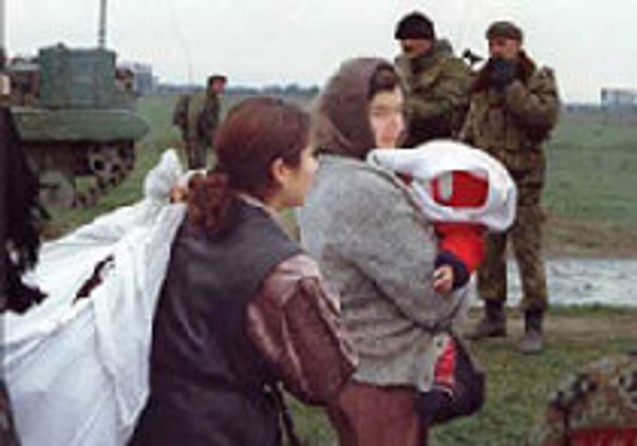 Беженцев возвращают в Чечню силой picture
