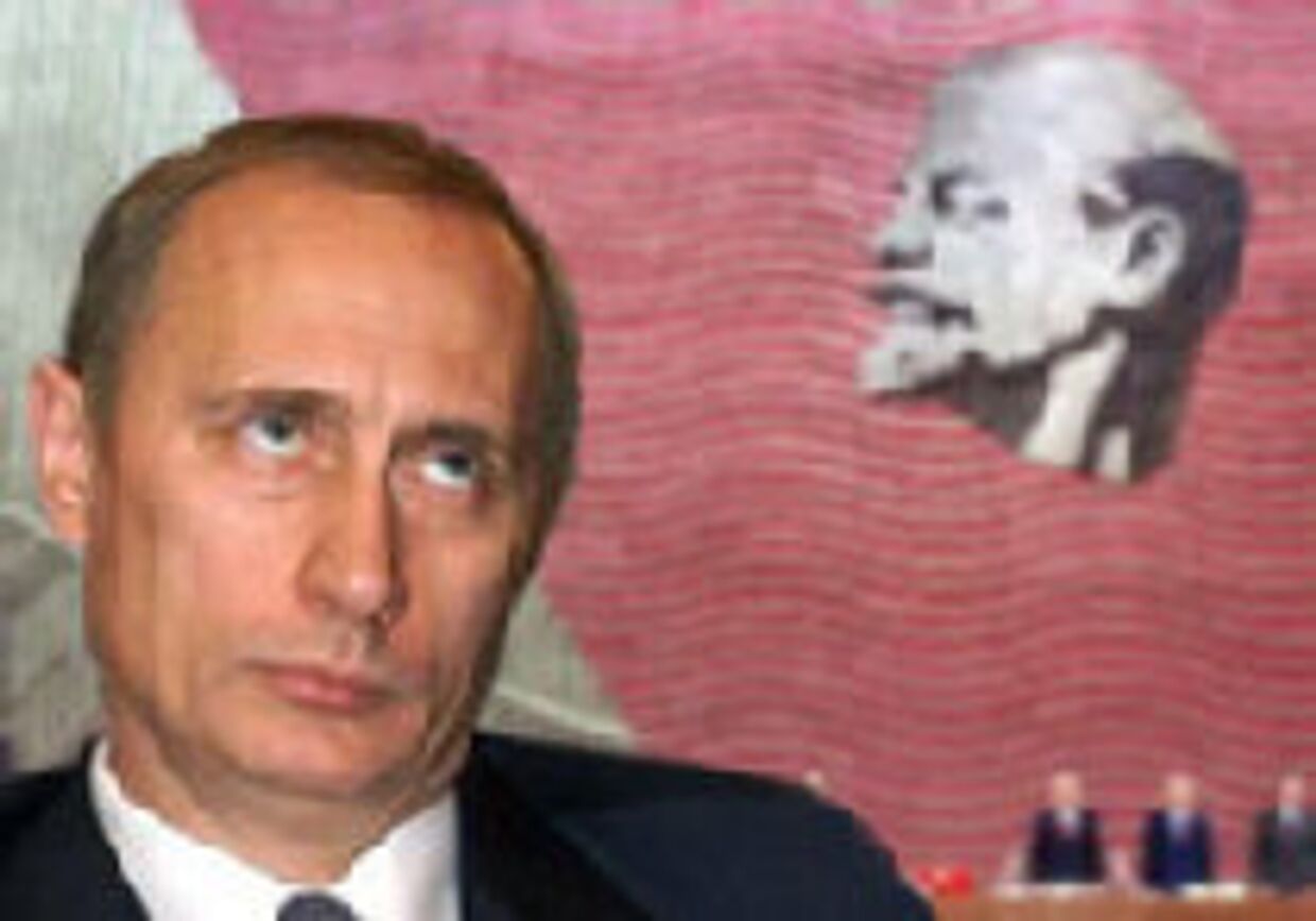 Путин борется с историческим прошлым своей страны, но чего он добился? picture