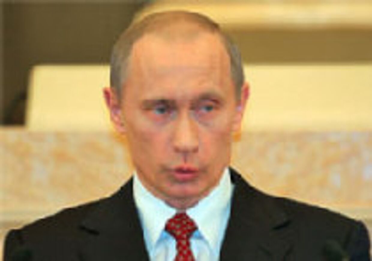 Путин отстаивает свою идею демократии picture