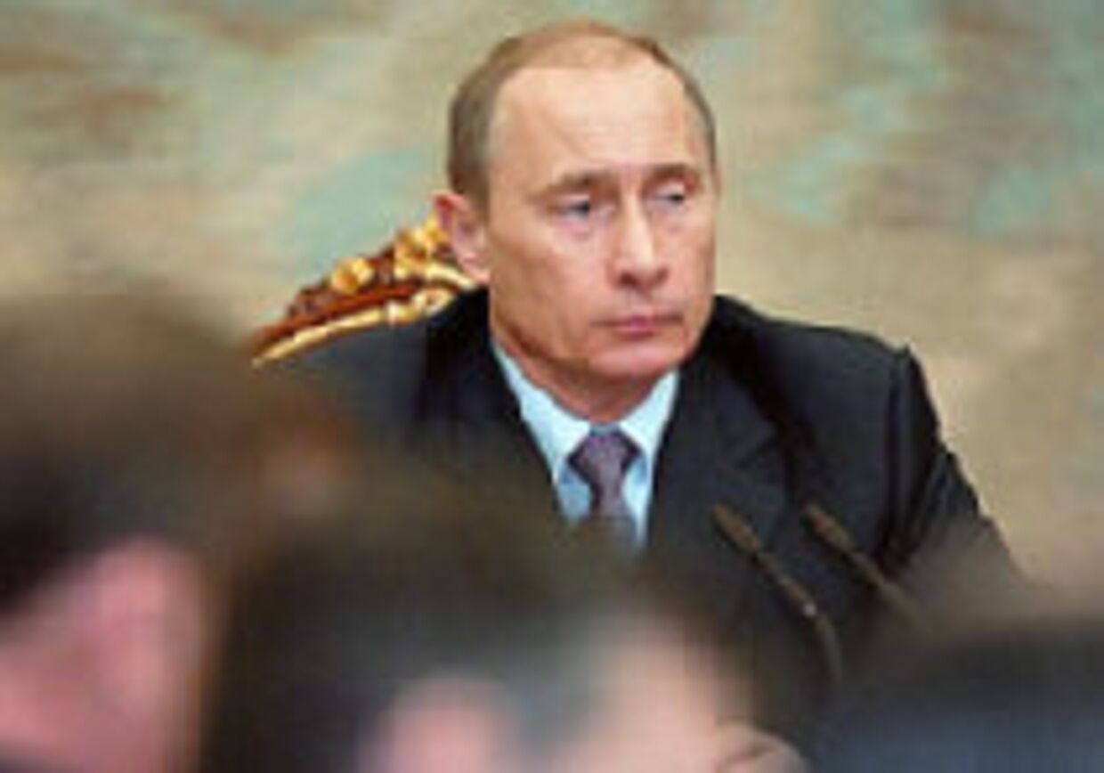 Сомнения по поводу преемника Путина выбивают Кремль из колеи picture