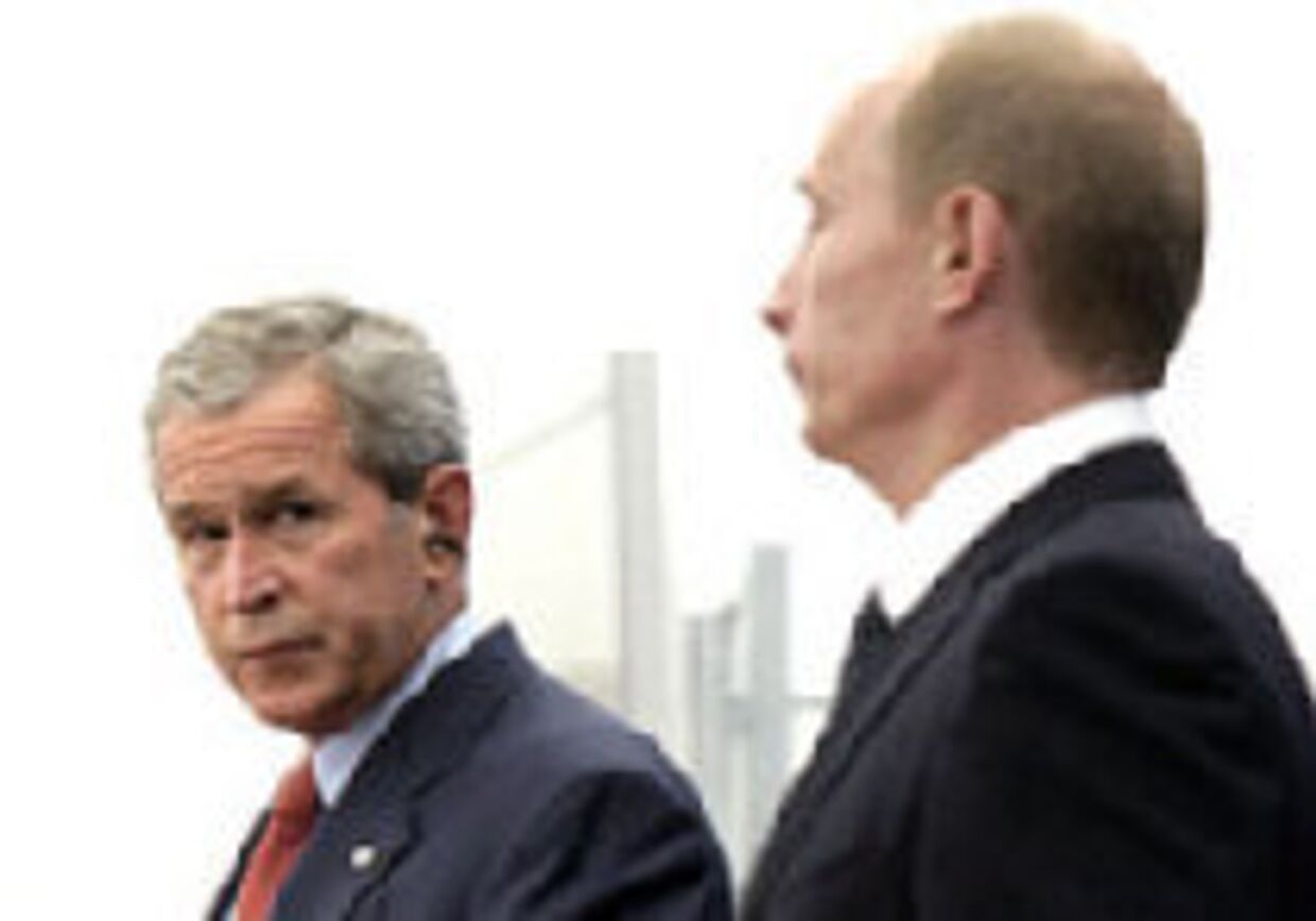 Буш и Путин, враги как и прежде picture