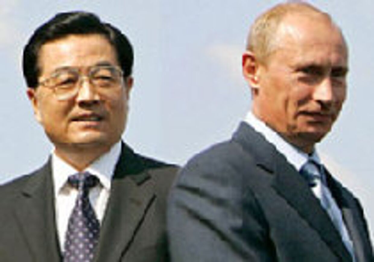 Под принуждением России и Китая picture