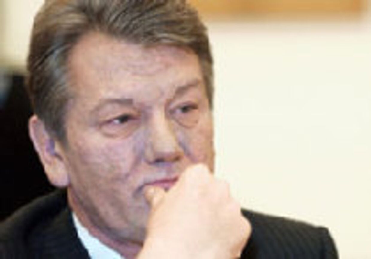 По словам Виктора Ющенко, Россия не желает сотрудничать в расследовании отравления, изуродовавшего его лицо picture