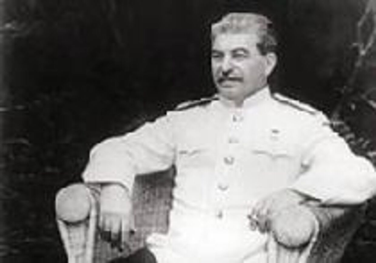 Сталин, его отец и Кролик picture