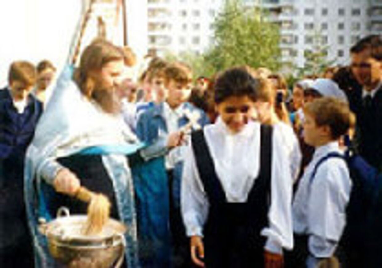 Православие возвращается в российские школы, рады ему или нет picture
