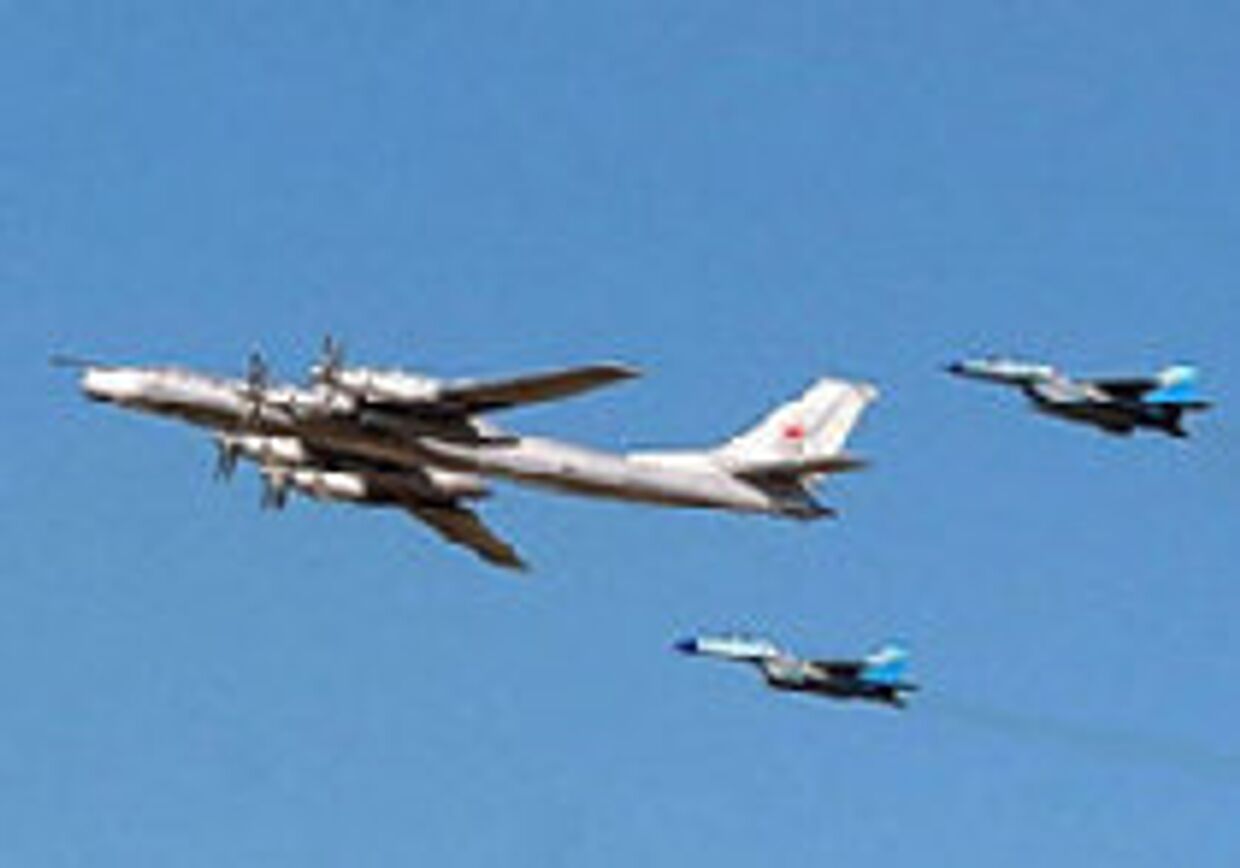 Российские военные самолеты провоцируют американских военных picture
